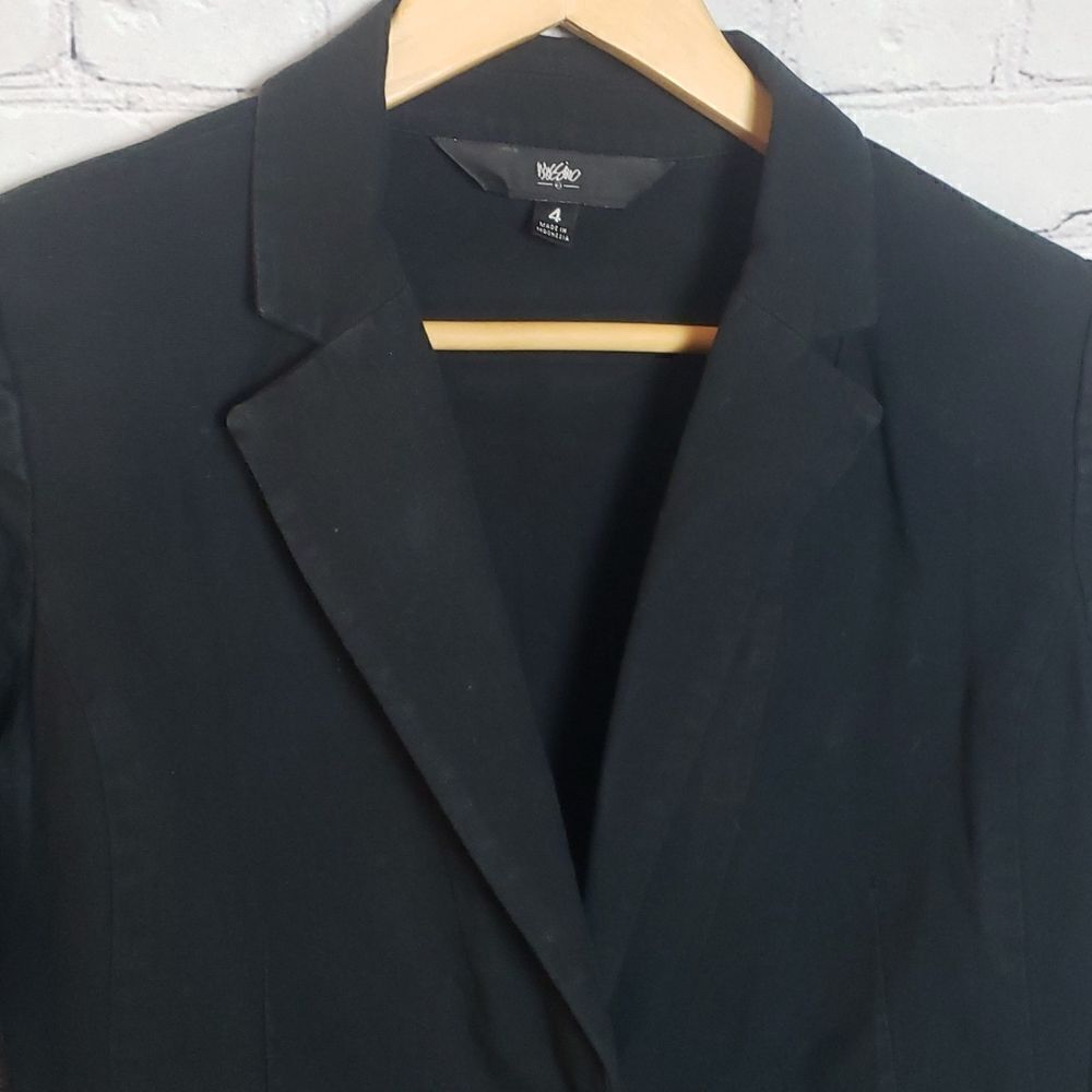 Mossimo Black Jacket‎ - Picture 2 of 6